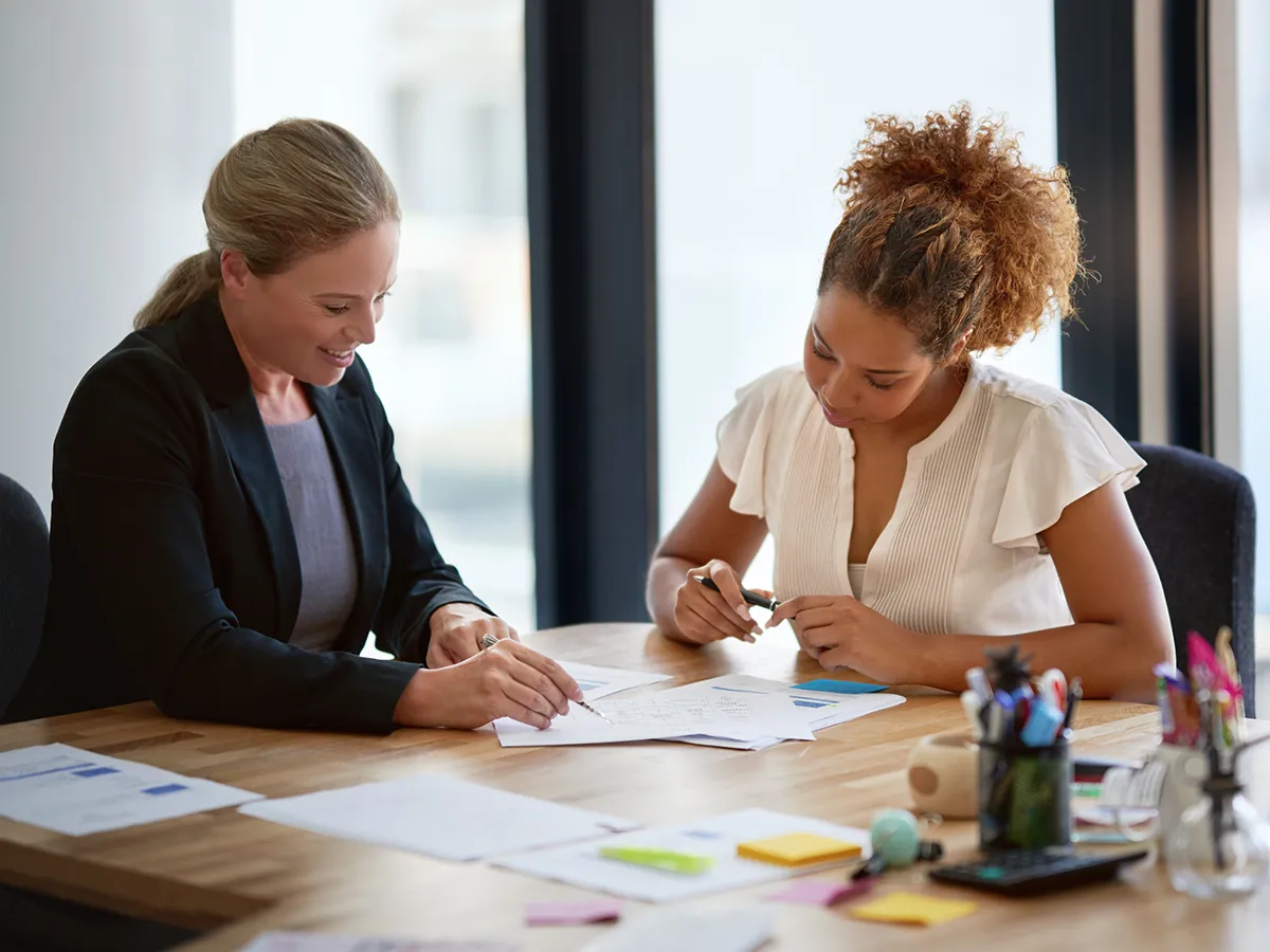 cost of hiring a branding agency vs a freelancer